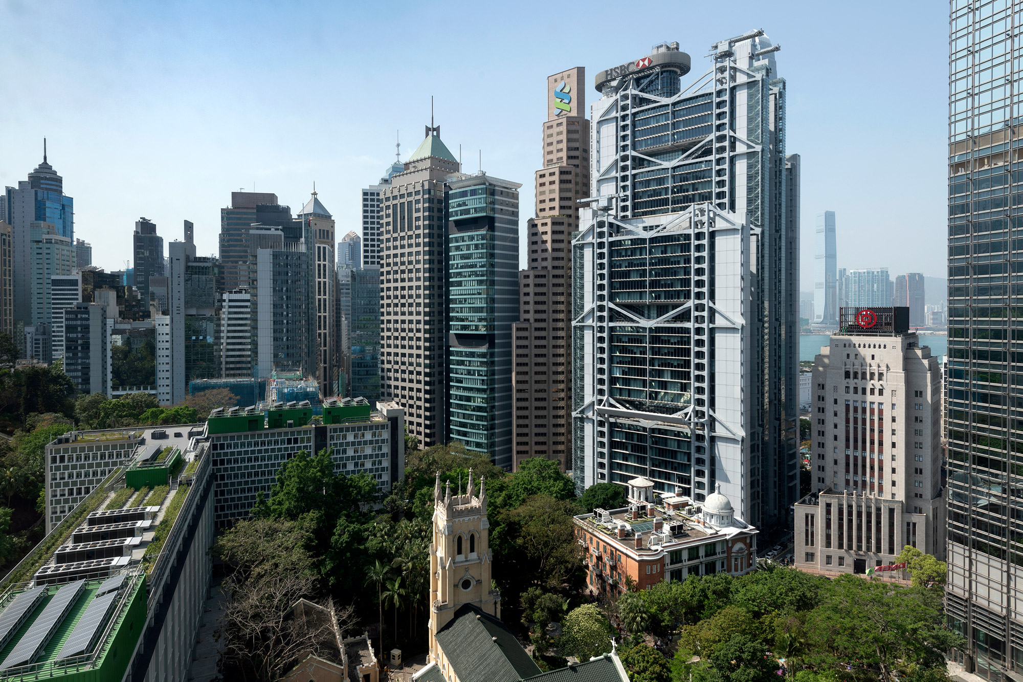 HSBC Headquarters in Hong Kong by Foster + Partners