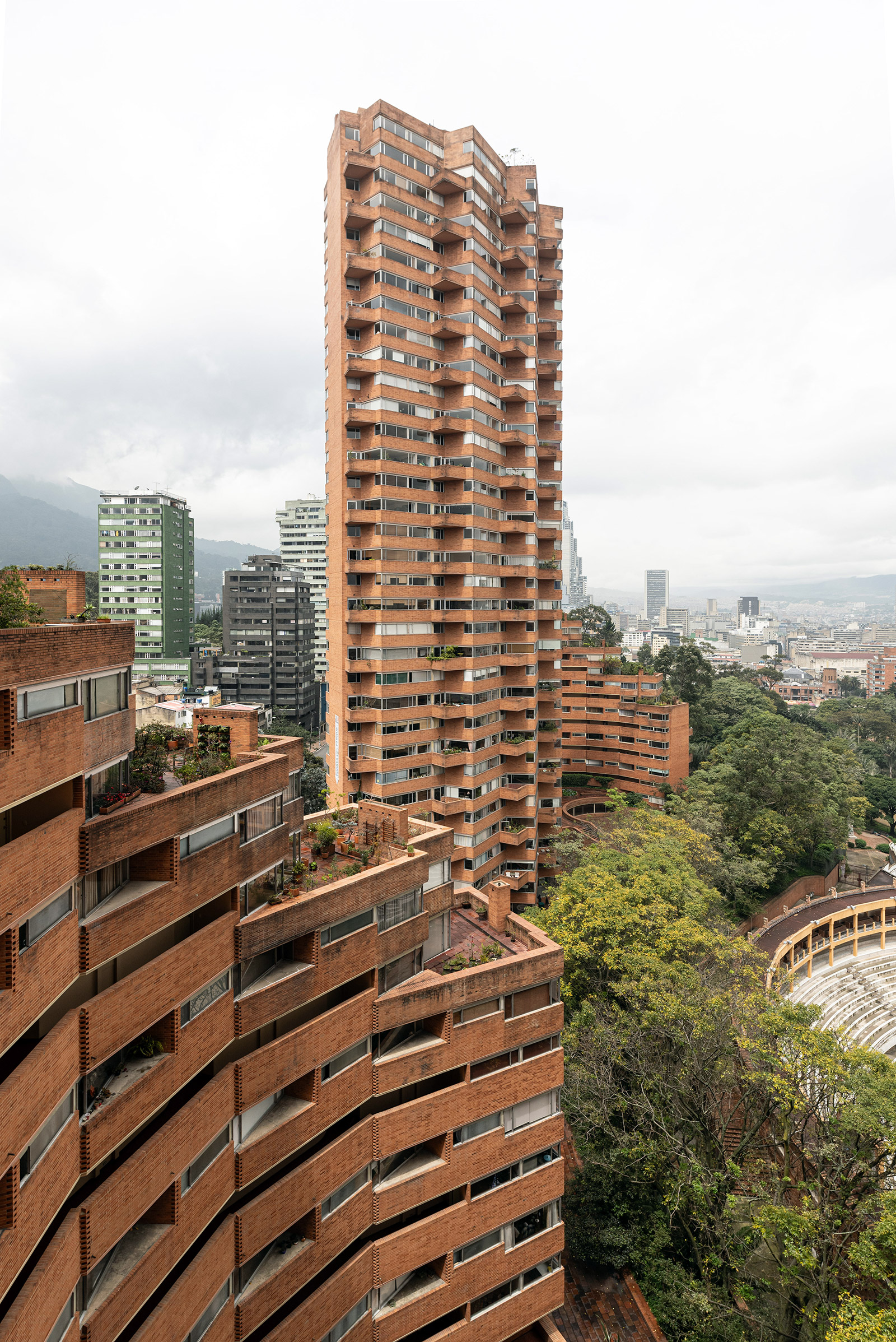 Torres del Parque by Rogelio Salmona: A Masterpiece of Contextual Modernism